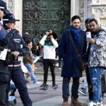 Polizia in strada durante i controlli