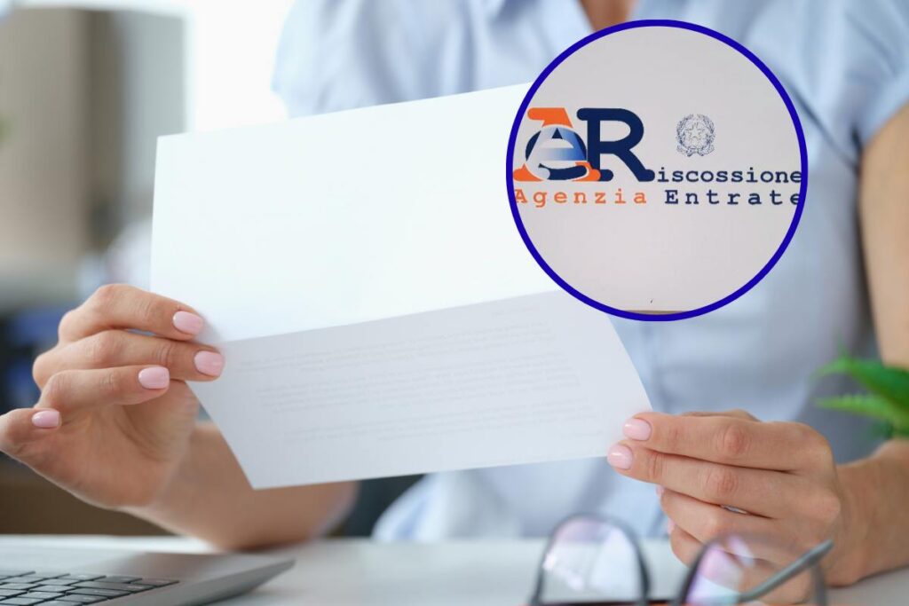persona che legge lettera e logo Agenzia delle Entrate