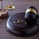 martelletto giudice anelli e bilancia